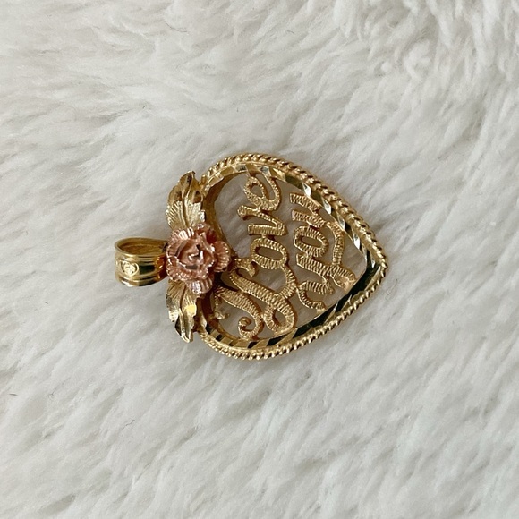 Vintage 14K Gold “I Love You” Heart Pendant Carla Corp Rose Detail - Picture 4 of 14